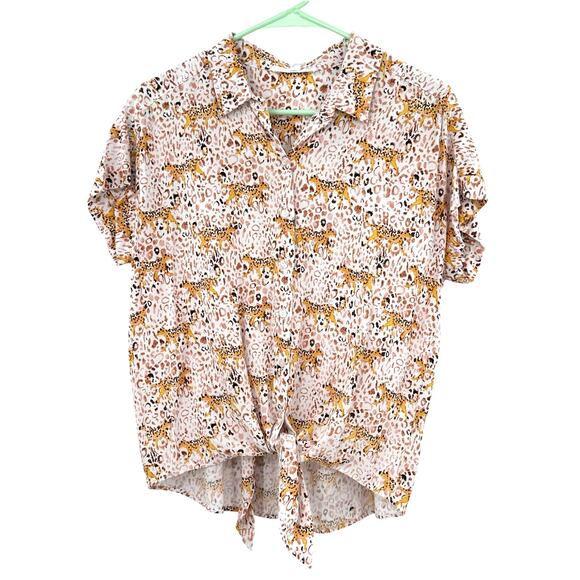 Jane and Delancey Tops - Jane and Delancey Size Medium Short Sleeve Button Up Blouse Top Shirt Leopard